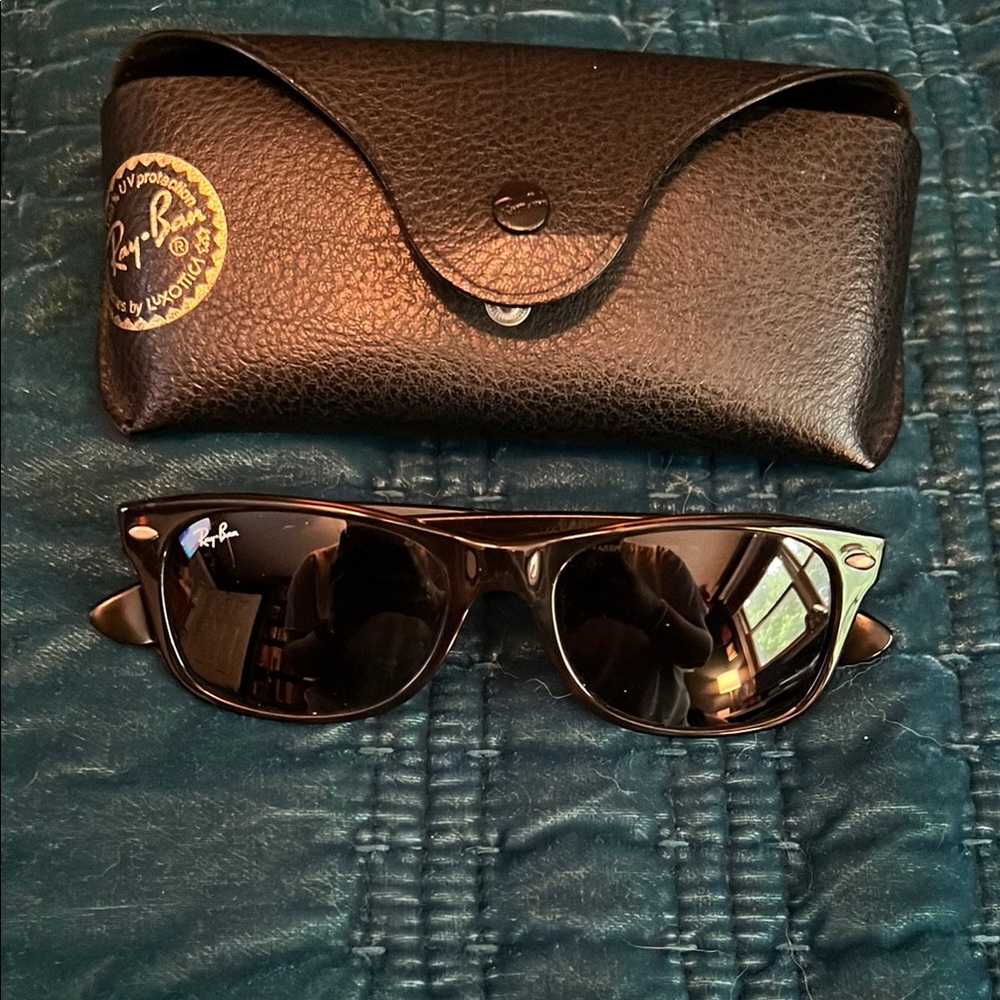 Ray-Ban Classic Black Sunglasses with Case